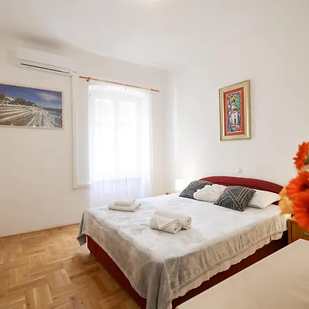 Laura In Heart Of 자다르