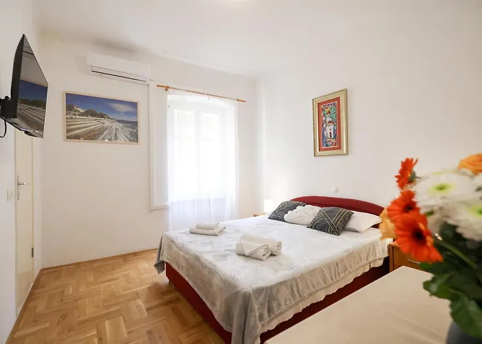 Laura In Heart Of Задар